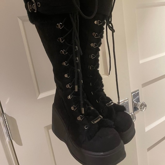 ☆ y2k fuzzy winter boots ☆ - Picture 6 of 12